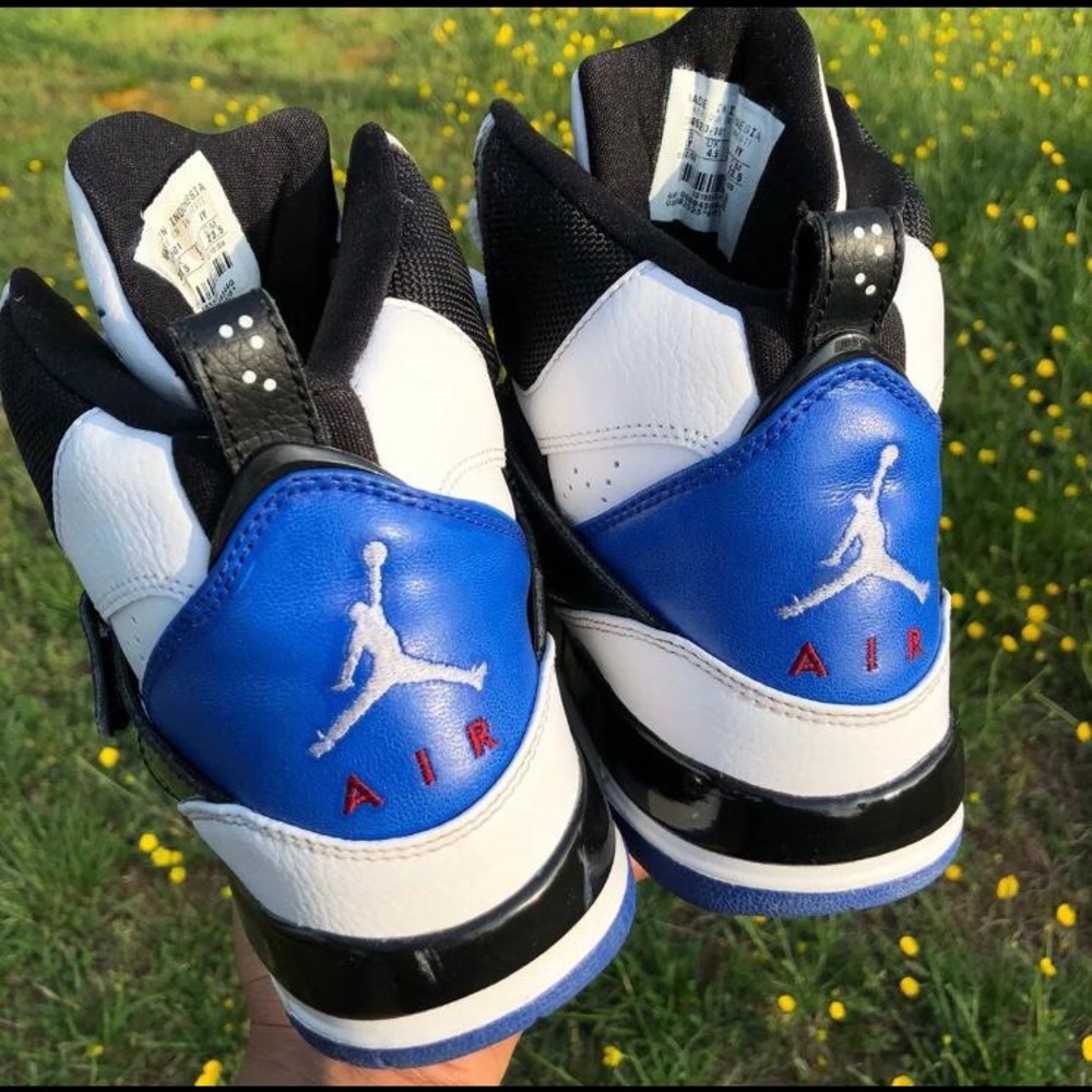 Air Jordan - Picture 3 of 3